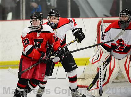 Thumbnail 3 in Warde/Ludlowe @ Branford photogallery.