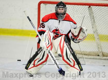 Thumbnail 3 in Warde/Ludlowe @ Branford photogallery.