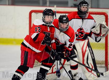 Thumbnail 2 in Warde/Ludlowe @ Branford photogallery.