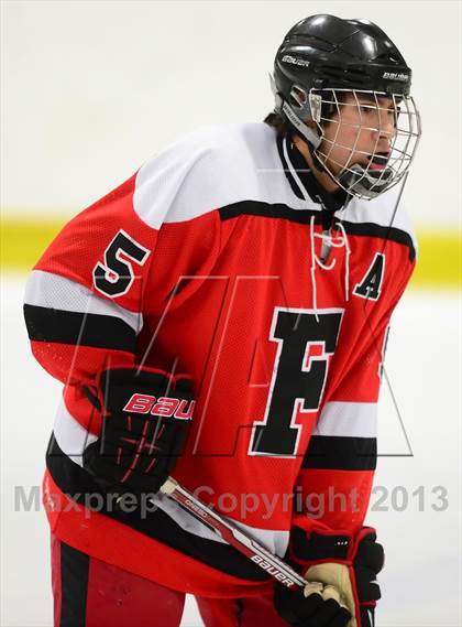 Thumbnail 3 in Warde/Ludlowe @ Branford photogallery.