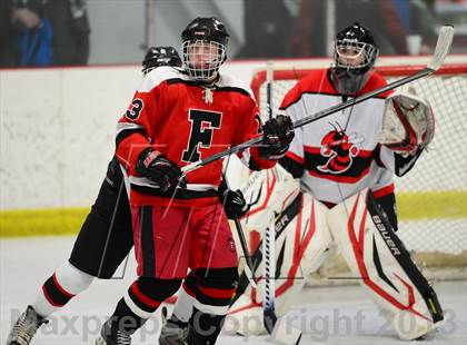 Thumbnail 2 in Warde/Ludlowe @ Branford photogallery.