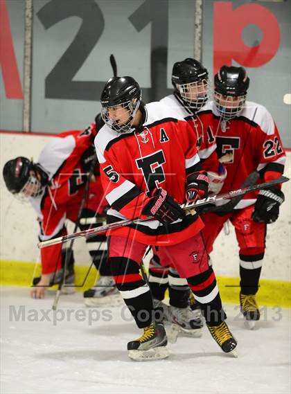 Thumbnail 3 in Warde/Ludlowe @ Branford photogallery.