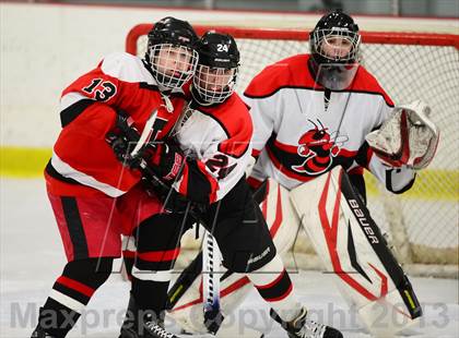 Thumbnail 1 in Warde/Ludlowe @ Branford photogallery.