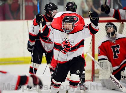 Thumbnail 3 in Warde/Ludlowe @ Branford photogallery.
