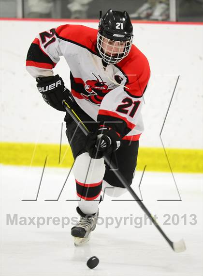 Thumbnail 2 in Warde/Ludlowe @ Branford photogallery.