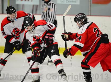 Thumbnail 1 in Warde/Ludlowe @ Branford photogallery.