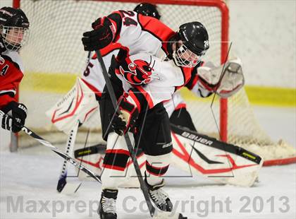 Thumbnail 1 in Warde/Ludlowe @ Branford photogallery.