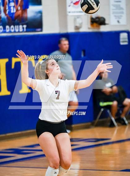 Thumbnail 2 in Cinco Ranch vs. Fort Bend Elkins photogallery.
