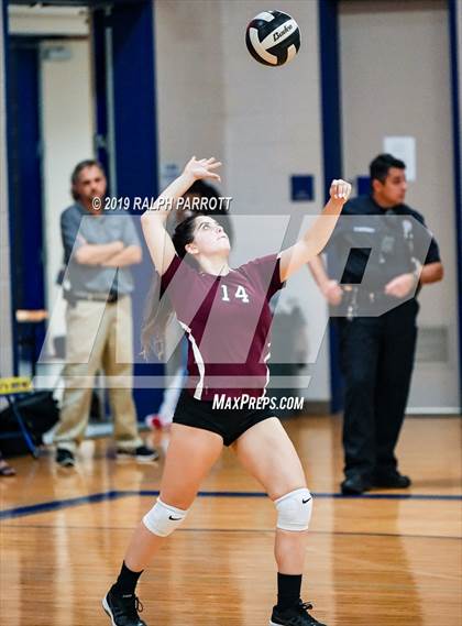 Thumbnail 2 in Cinco Ranch vs. Fort Bend Elkins photogallery.