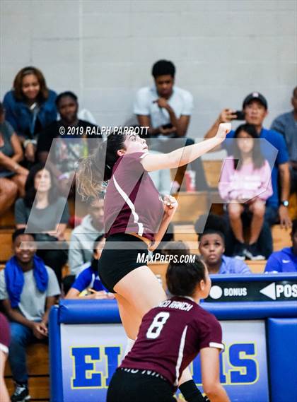 Thumbnail 1 in Cinco Ranch vs. Fort Bend Elkins photogallery.