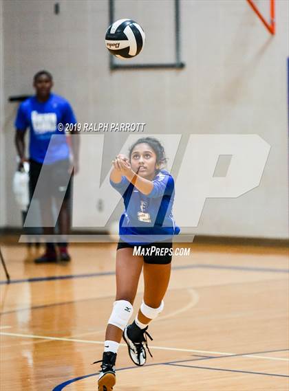 Thumbnail 2 in Cinco Ranch vs. Fort Bend Elkins photogallery.