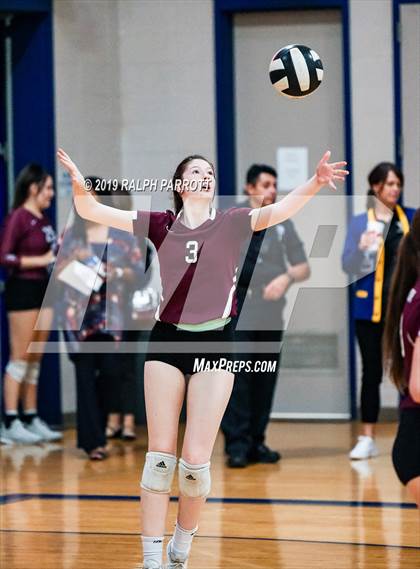 Thumbnail 2 in Cinco Ranch vs. Fort Bend Elkins photogallery.