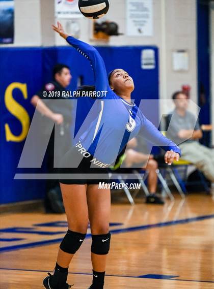 Thumbnail 1 in Cinco Ranch vs. Fort Bend Elkins photogallery.