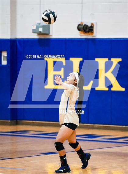 Thumbnail 1 in Cinco Ranch vs. Fort Bend Elkins photogallery.