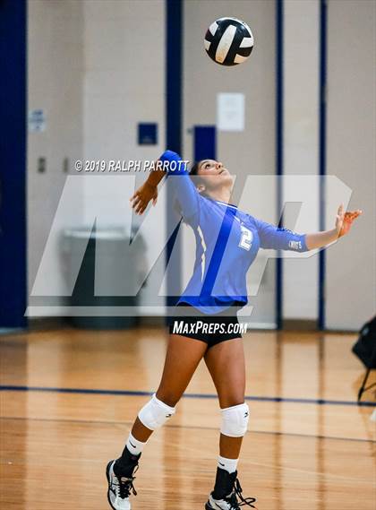 Thumbnail 1 in Cinco Ranch vs. Fort Bend Elkins photogallery.