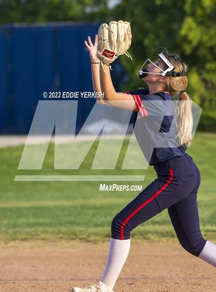 Thumbnail 1 in Yorba Linda @ Brea Olinda photogallery.