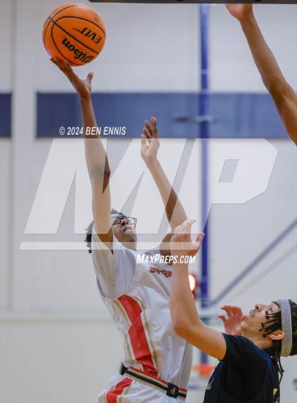 Thumbnail 2 in Greater Atlanta Christian vs. Blythewood (Lemon Street Classic) photogallery.