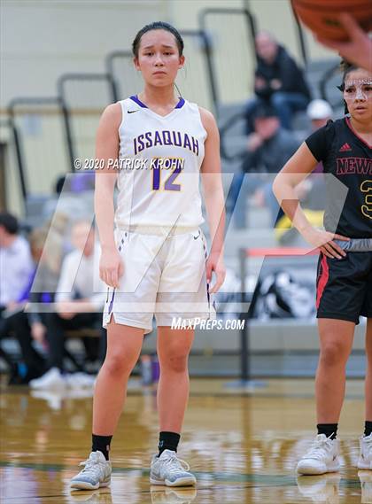 Thumbnail 1 in Issaquah vs. Newport - Bellevue photogallery.