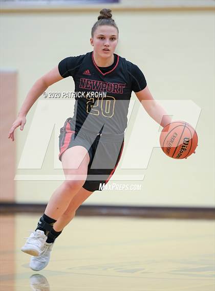 Thumbnail 1 in Issaquah vs. Newport - Bellevue photogallery.