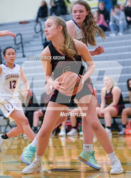 Thumbnail 3 in Issaquah vs. Newport - Bellevue photogallery.