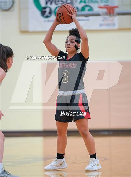 Thumbnail 1 in Issaquah vs. Newport - Bellevue photogallery.