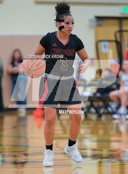 Thumbnail 1 in Issaquah vs. Newport - Bellevue photogallery.