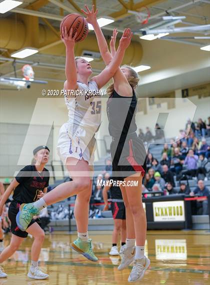 Thumbnail 1 in Issaquah vs. Newport - Bellevue photogallery.