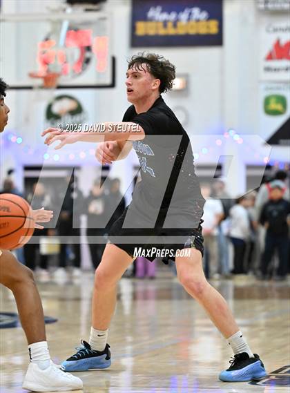 Thumbnail 3 in Folsom vs. Salesian College Preparatory (Gridley Invitational) photogallery.