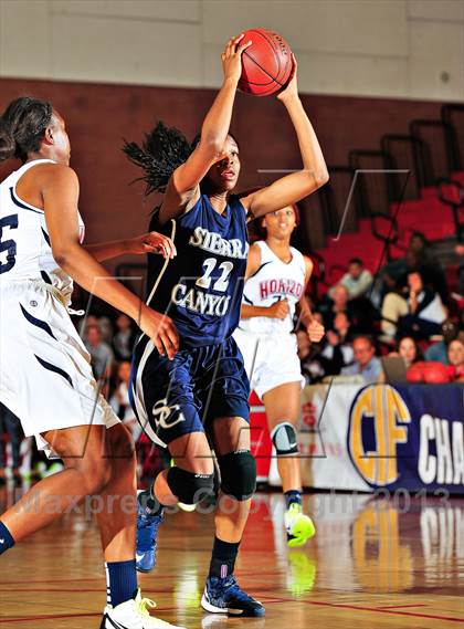 Thumbnail 3 in Horizon vs. Sierra Canyon (CIF SoCal Regional D5 Final) photogallery.