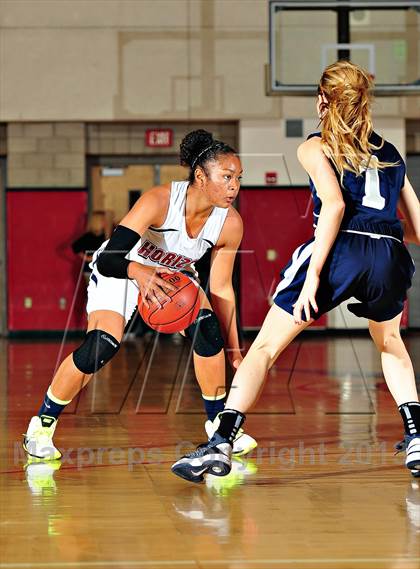 Thumbnail 3 in Horizon vs. Sierra Canyon (CIF SoCal Regional D5 Final) photogallery.