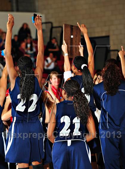 Thumbnail 2 in Horizon vs. Sierra Canyon (CIF SoCal Regional D5 Final) photogallery.
