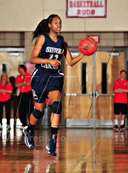 Thumbnail 2 in Horizon vs. Sierra Canyon (CIF SoCal Regional D5 Final) photogallery.