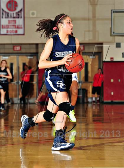 Thumbnail 1 in Horizon vs. Sierra Canyon (CIF SoCal Regional D5 Final) photogallery.