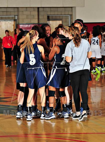 Thumbnail 1 in Horizon vs. Sierra Canyon (CIF SoCal Regional D5 Final) photogallery.