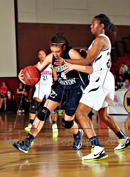 Thumbnail 1 in Horizon vs. Sierra Canyon (CIF SoCal Regional D5 Final) photogallery.
