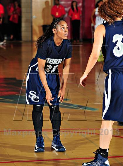 Thumbnail 1 in Horizon vs. Sierra Canyon (CIF SoCal Regional D5 Final) photogallery.
