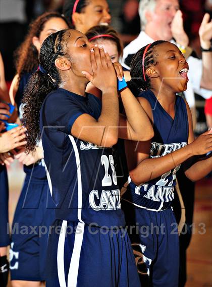 Thumbnail 3 in Horizon vs. Sierra Canyon (CIF SoCal Regional D5 Final) photogallery.