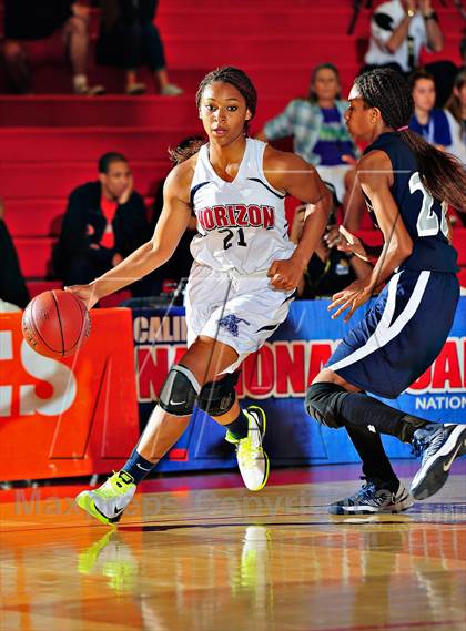 Thumbnail 3 in Horizon vs. Sierra Canyon (CIF SoCal Regional D5 Final) photogallery.