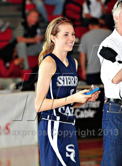 Thumbnail 2 in Horizon vs. Sierra Canyon (CIF SoCal Regional D5 Final) photogallery.