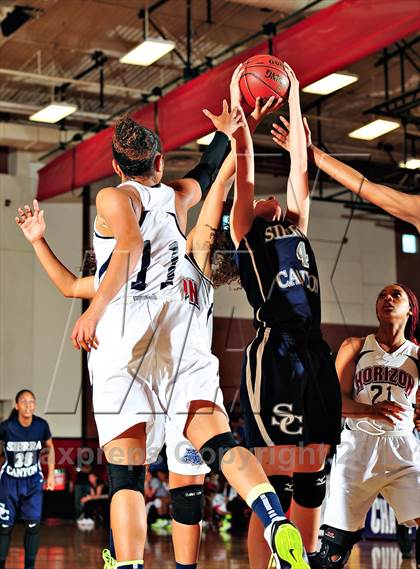 Thumbnail 2 in Horizon vs. Sierra Canyon (CIF SoCal Regional D5 Final) photogallery.