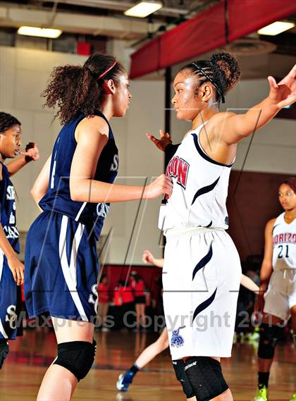 Thumbnail 1 in Horizon vs. Sierra Canyon (CIF SoCal Regional D5 Final) photogallery.