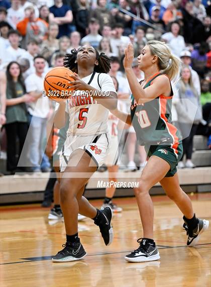 Thumbnail 2 in East Lincoln @ North Davidson (NCHSAA 3A Third Round Playoff) photogallery.