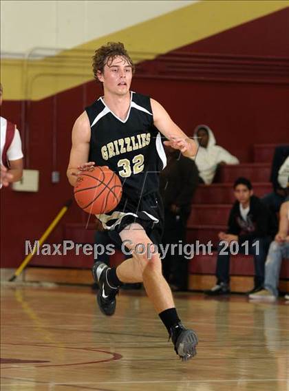 Thumbnail 2 in Golden Sierra @ Encina Prep photogallery.
