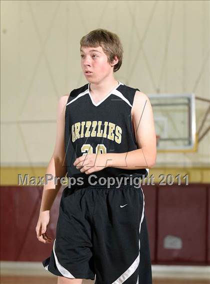 Thumbnail 2 in Golden Sierra @ Encina Prep photogallery.