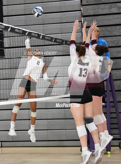 Thumbnail 2 in Saint Francis vs. Assumption (Durango Fall Classic) photogallery.