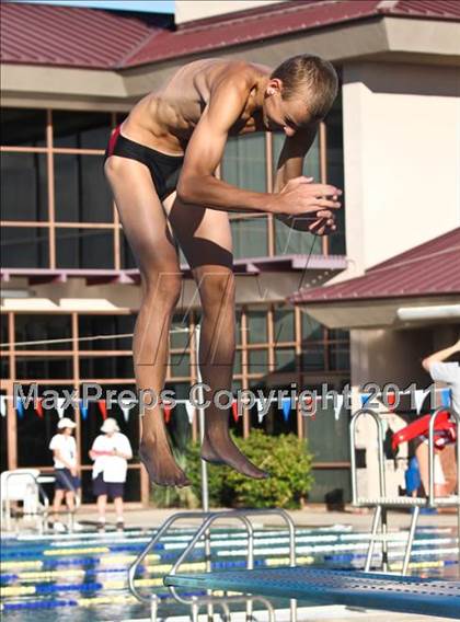 Thumbnail 2 in Deer Valley vs. Boulder Creek (Co-ed Diving) photogallery.
