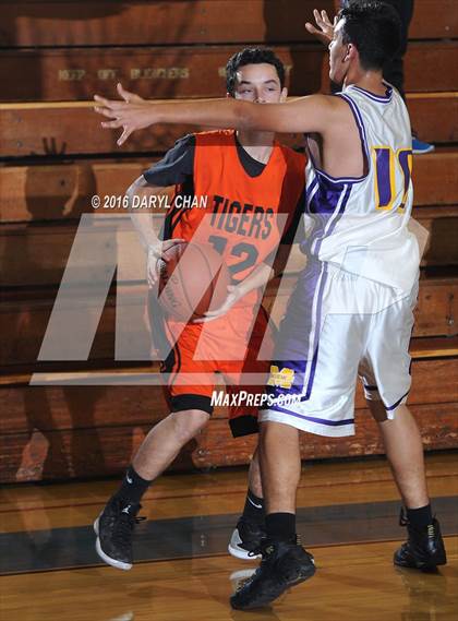 Thumbnail 1 in South Pasadena vs Mountain View photogallery.