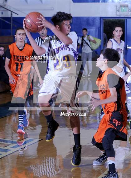 Thumbnail 1 in South Pasadena vs Mountain View photogallery.