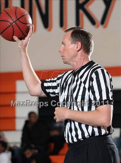Thumbnail 2 in Burbank vs. Del Campo (Hoops 4 the Human Fund) photogallery.