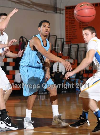 Thumbnail 1 in Burbank vs. Del Campo (Hoops 4 the Human Fund) photogallery.